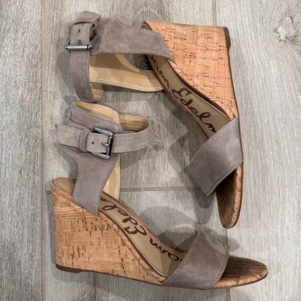 Two Strap Wedge